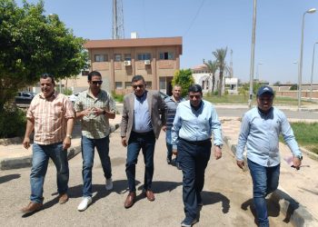 مساعد نائب رئيس ” هيئة المجتمعات العمرانية ” يتفقد سير العمل بمنظومة مياه الشرب بمدينة الشروق