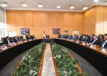 وزير الإسكان يلتقى مجموعة من المطورين العقاريين لمناقشة التحديات التي تواجه قطاع التطوير العقاري ووضع الحلول المقترحة للتغلب عليها