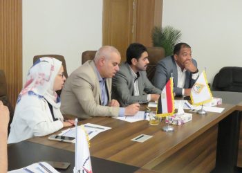 مسئولو “الإسكان” يتابعون موقف تنفيذ مشروعات المرافق و”سكن لكل المصريين” بالعبور الجديدة