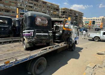حملات لرفع الإشغالات وضبط مركبات “التوك التوك” المخالفة بالتعاون مع الشرطة بمدن 6 أكتوبر والعاشر وبدر