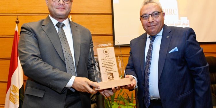 وزير الإسكان يشارك في ندوة الدليل الإرشادى لتصميم المستشفيات والمنشآت الصحية الخضراء الجديدة والقائمة