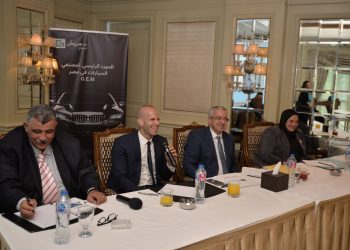 شراكة جديدة لإنتاج 150 ألف متر مربع من الزجاج سنويا وفتح أسواق عالمية جديدة للإنتاج المصري