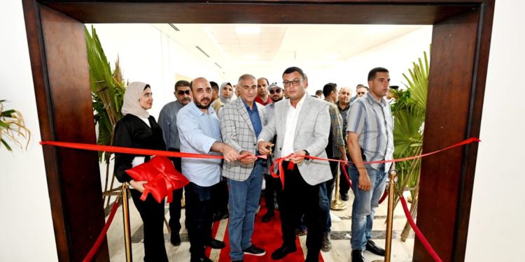 وزير الإسكان يفتتح المركز التكنولوجى لخدمة المواطنين بجهاز مدينة المنصورة الجديدة