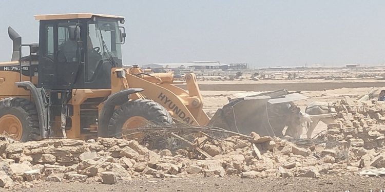 الإسكان: استرداد350 فدانا بمدينة برج العرب الجديدة..وغلق وتشميع أنشطة مخالفة بمدينة 15 مايو