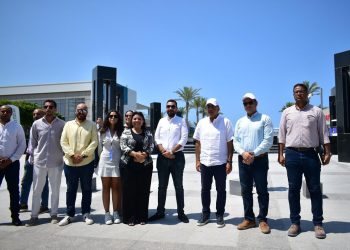 مدبولي يتفقد أحدث مشروعات مدينة العلمين الجديدة ويزور نورث سكوير مول”.. بصحبة وزير الإسكان