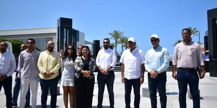 مدبولي يتفقد أحدث مشروعات مدينة العلمين الجديدة ويزور نورث سكوير مول”.. بصحبة وزير الإسكان
