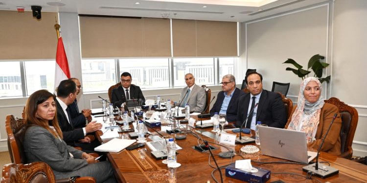 لقاء وزير الإسكان ومسئولي سيمنز