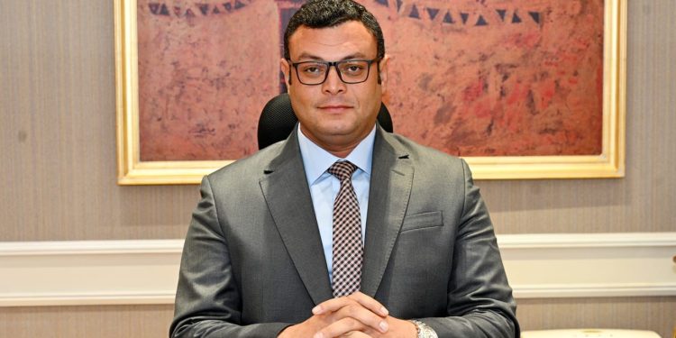 المهندس شريف الشربينى وزير الإسكان والمرافق والمجتمعات العمرانية الجديدة