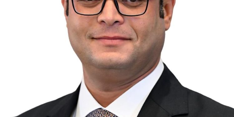 شريف الشربيني وزير الإسكان