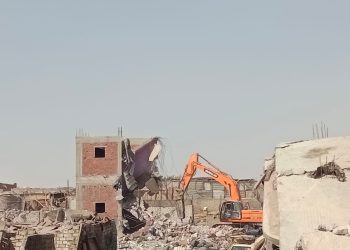 وزير الإسكان: تنفيذ أكبر حملة إزالة بمنطقة الزرايب “سابقاً” بعد توفير مجتمع سكني بديل بمدينة 15 مايو
