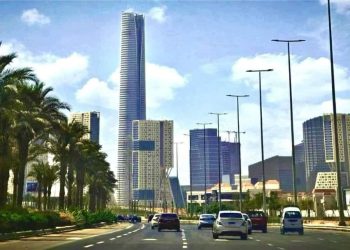 وزير الإسكان يتابع موقف تقدم الأعمال بمشروعات العاصمة الإدارية الجديدة