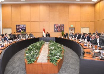 وزير الإسكان يصدر حزمة من التكليفات للإسراع بمعدلات تنفيذ وحدات “سكن لكل المصريين”