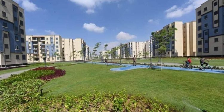 وزير الإسكان يتابع موقف تنفيذ وحدات “سكن لكل المصريين” بمدينة حدائق العاصمة