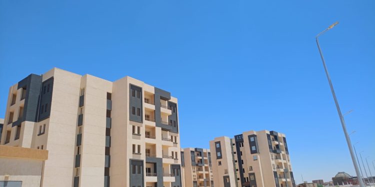 وزير الإسكان: تخصيص قطعة أرض بمساحة 22 ألف متر لإقامة مستشفى مركزي سعة 300 سرير بمدينة أكتوبر الجديدة