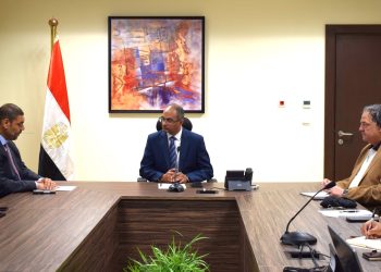 نائب وزير الإسكان يلتقي ممثلي شركات أحد التحالفات المهتمة بتوطين صناعة مكونات مشروعات مياه الشرب والصرف الصحي