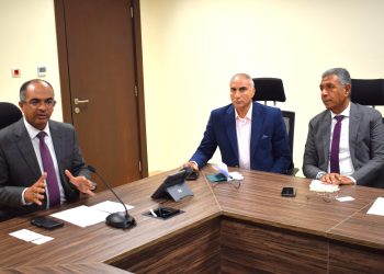 نائب وزير الإسكان يلتقي مسئولي “سيمنز” العالمية لدراسة فرص التعاون في استخدام الأنظمة والحلول الذكية لتقديم الخدمات بالمدن الجديدة