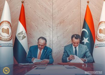 توقيع عقود مشروعات جديدة للمقاولون العرب فى ليبيا.. بينها طريق للربط بمصر بطول 390 كم