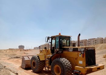 وزير الإسكان يُعلن بدء تنفيذ شبكة الصرف الصحي الداخلية بمنطقة الرابية لتقنين وضعها بمدينة الشروق