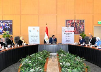 وزير الإسكان يلتقي قطاع التخطيط والمشروعات بالمجتمعات العمرانية.. وتكثيف طرح الفرص الاستثمارية بالمدن