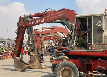 رئيس جهاز القاهرة الجديدة يتفقد محطات الصرف الصحي ومعدات الصيانة استعدادا لفصل الشتاء