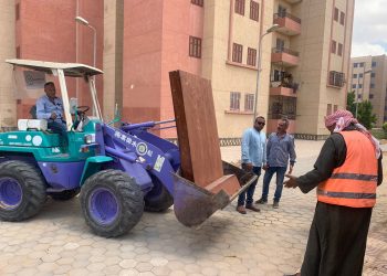 حملات متواصلة لغلق الأنشطة المخالفة ورفع الإشغالات والتعديات في 4 مدن 