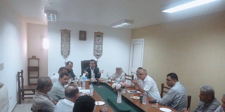 رئيس جهاز العاشر من رمضان يناقش استعدادات تسليم المرحلة الثانية من محطة مياه الشرب بطاقة 600 ألف م٣/يوم