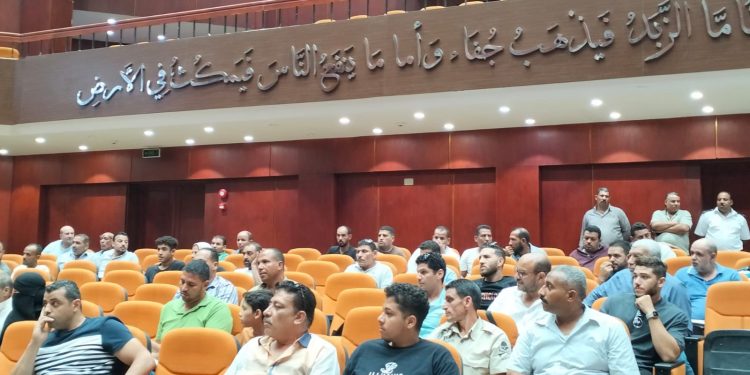 جانب من المزاد