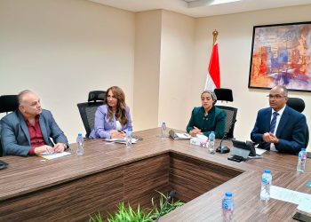 نائبا وزير الإسكان ومحافظ جنوب سيناء يناقشان خطة إعادة تأهيل ورفع كفاءة محطة معالجة الصرف الصحي بمدينة دهب