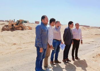 وزير الإسكان يتابع سير العمل بمنظومة تقنين أوضاع الأراضي المضافة لمدينة العبور الجديدة