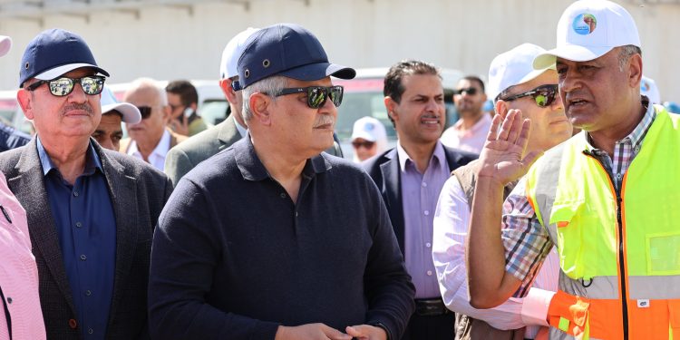 رئيس القابضة للمياه يتفقد استعدادات شركة الصرف الصحي بالإسكندرية لموسم الأمطار