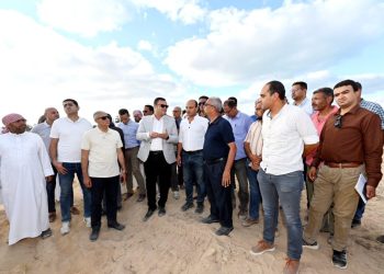 وزير الإسكان يتفقد أعمال تنفيذ البحيرة بـ”نيو مارينا” جنوب الطريق الدولى الساحلى