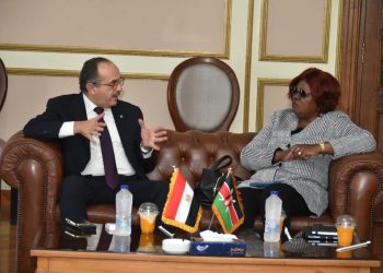 رئيس المقاولون العرب يستقبل وزيرة الإسكان الكينية