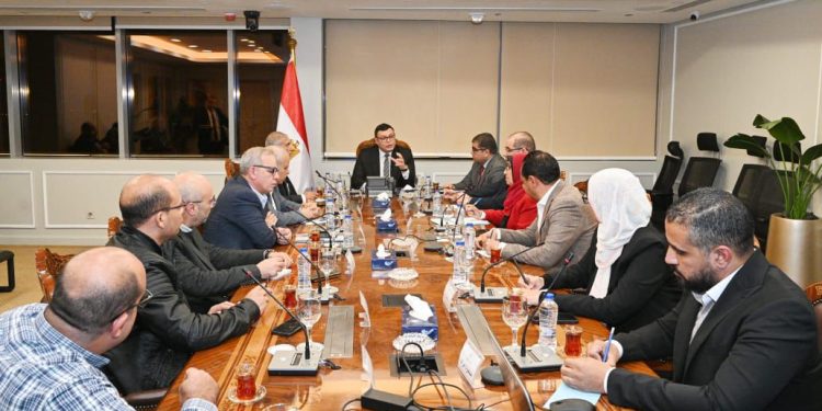 وزير الإسكان يتابع سير العمل بمدن غرب القاهرة “6 أكتوبر – الشيخ زايد – أكتوبر الجديدة – حدائق أكتوبر”