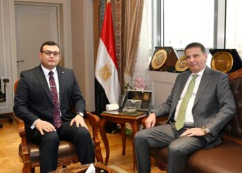 وزيرا الإسكان والزراعة يبحثان عدداً من الموضوعات المشتركة.. وسبل تعزيز التعاون بين الوزارتين