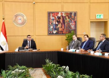 وزير الإسكان يلتقى بالمطورين العقاريين لمناقشة تحديات القطاع العقاري وبحث فرص التعاون المشترك