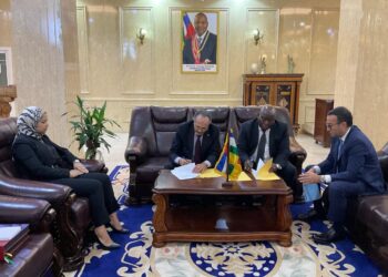 رئيس أفريقيا الوسطى يرحب بـ”المقاولون العرب”.. وتوقيع بروتوكول لإعادة تأهيل طريق بطول 194 كيلو