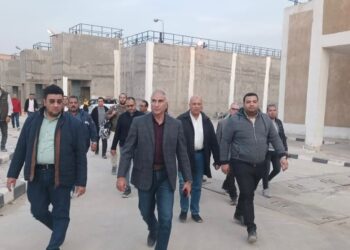 مسئولو “الإسكان” يتفقدون محطة تنقية مياه الشرب الرئيسية بالعبور لمتابعة أعمال رفع كفاءتها