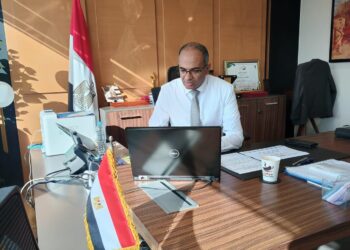 نائب وزير الإسكان يرأس اجتماعاً موسعاً لمتابعة مستجدات منظومة العمل بقطاع المرافق بمشاركة مسئولي الوزارة