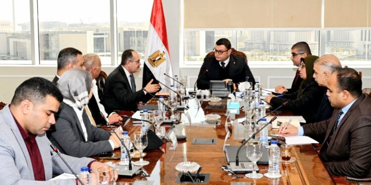 وزير الإسكان يتابع سير العمل بمشروع سد ومحطة “جوليوس نيريرى” الكهرومائية بدولة تنزانيا