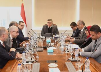 وزير الإسكان يلتقى ممثلي مجموعة الحكير القابضة ويستعرض عددا من الفرص الاستثمارية بالمدن الجديدة