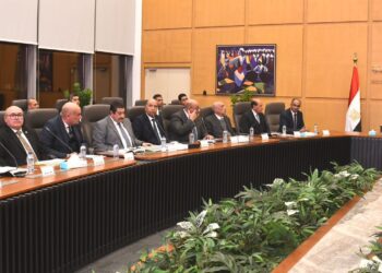 وزير الإسكان يتابع موقف المشروعات التي يتم تنفيذها ضمن المبادرة الرئاسية “حياة كريمة”