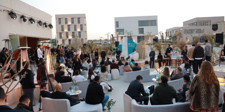 لأول مرة في مصر رائد الأعمال العالمي ستيفن بارتليت يحاضر لإلهام قادة المستقبل