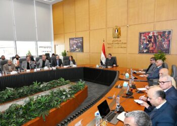 وزير الإسكان يتابع الموقف التنفيذي لوحدات “سكن لكل المصريين” في 7 المدن الجديدة