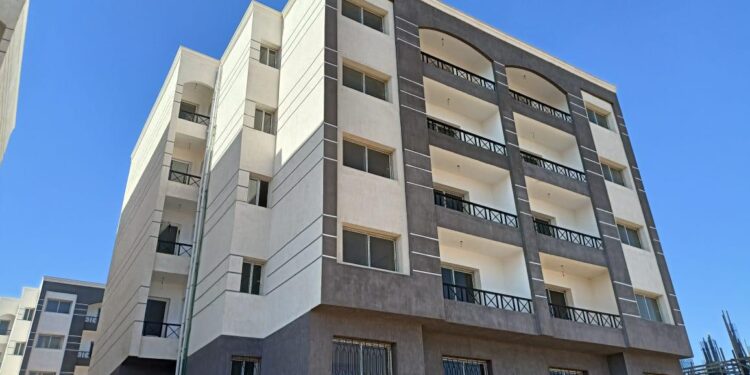 وحدات سكنية العبور