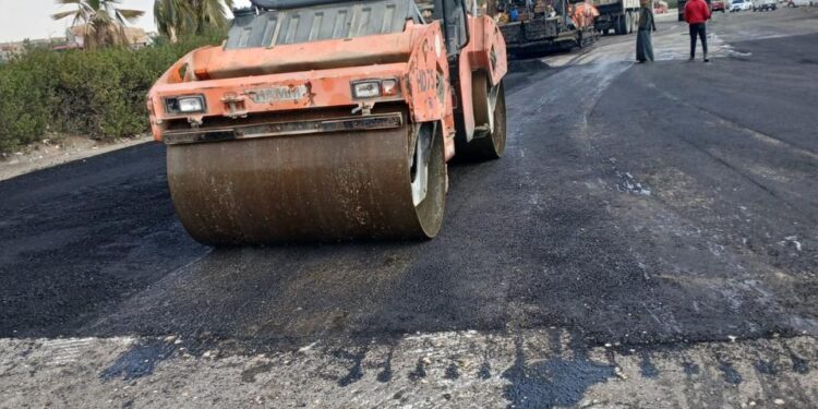 الإسكان: استكمال أعمال التطوير ورفع الكفاءة بالمناطق الصناعية بمدينة العاشر من رمضان   