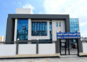 وزير الإسكان يتابع موقف تنفيد وتشغيل الخدمات للمواطنين بمدينة المنصورة الجديدة