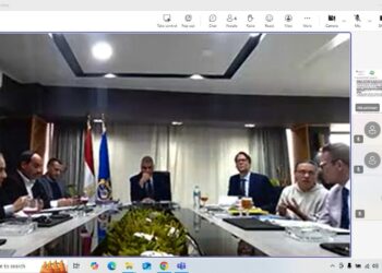 نائب وزير الإسكان يشارك في الاجتماع 4  للجنة برنامج إدارة مياه الشرب بمحافظة أسوان