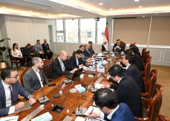 وزير الإسكان يتابع موقف منطقة الأعمال المركزية بالعاصمة الإدارية