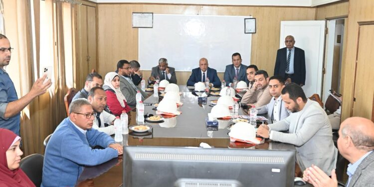 “هيئة المجتمعات العمرانية” تبحث دعم التصنيع المحلي لمهمات محطات المياه بالمدن الجديدة