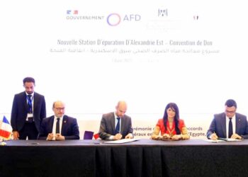 اتفاقيات تمويل بقيمة 131.5 مليون يورو لمشروعي محطتي “الجبل الأصفر” و”شرق الإسكندرية”